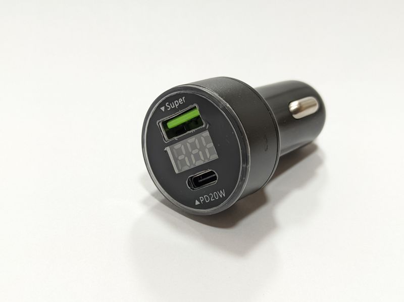 Зарядное устройство от прикуривателя с вольтметром 12-24V USB